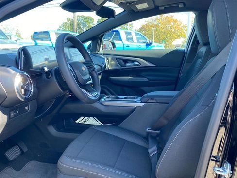 New 2026 Chevrolet Equinox EV LT image 10