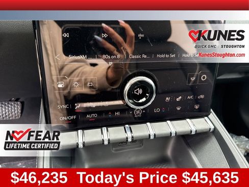 New 2026 GMC Terrain Denali w/ LPO, Floor Liner Package AWD/4WD image 37