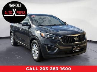 Used 2018 Kia Sorento LX image 1