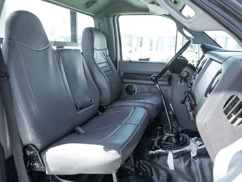 Used 2013 Ford F750 2WD Regular Cab Super Duty image 42