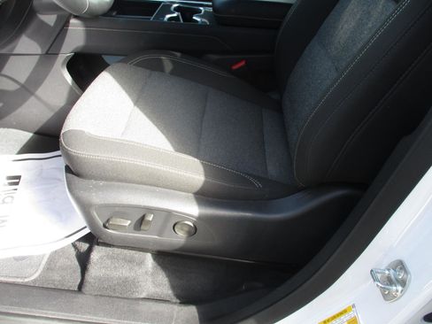 Used 2025 GMC Acadia Elevation image 34