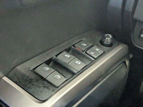 Used 2023 Toyota Tacoma SR5 w/ Technology Package RWD image 13