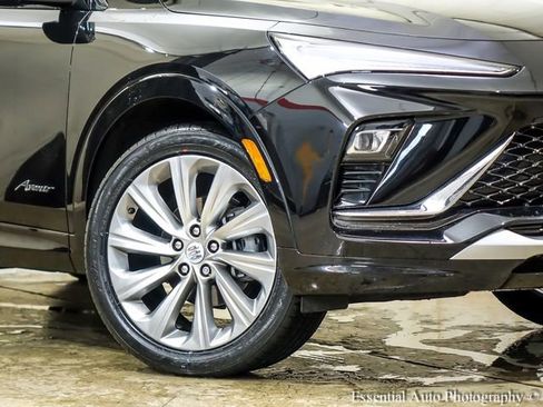 Used 2024 Buick Envista Avenir image 3