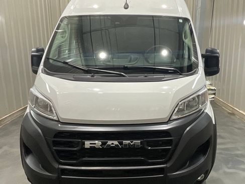 Used 2025 RAM ProMaster 2500 w/ Convenience Group FWD image 5
