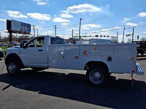 New 2026 RAM 5500 Tradesman w/ Chrome Appearance Group AWD/4WD image 4
