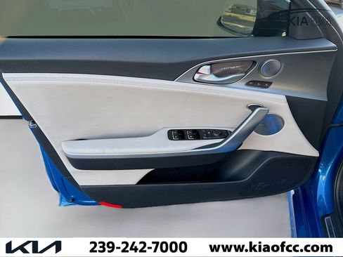 Used 2018 Kia Stinger GT2 image 22