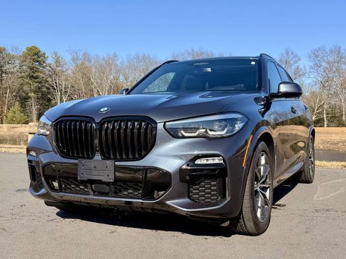 Used 2021 BMW X5 xDrive40i w/ M Sport Package image 7
