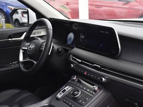Used 2024 Hyundai Palisade Limited FWD image 30