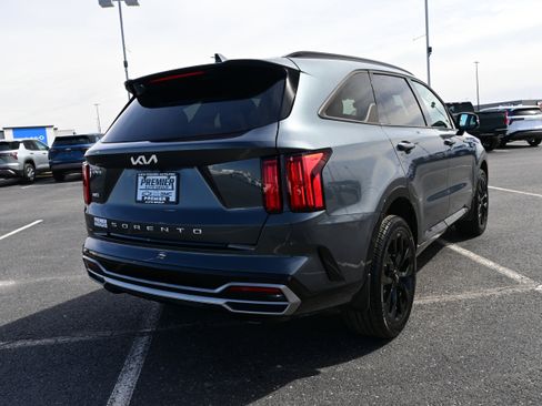 Used 2022 Kia Sorento SX image 6