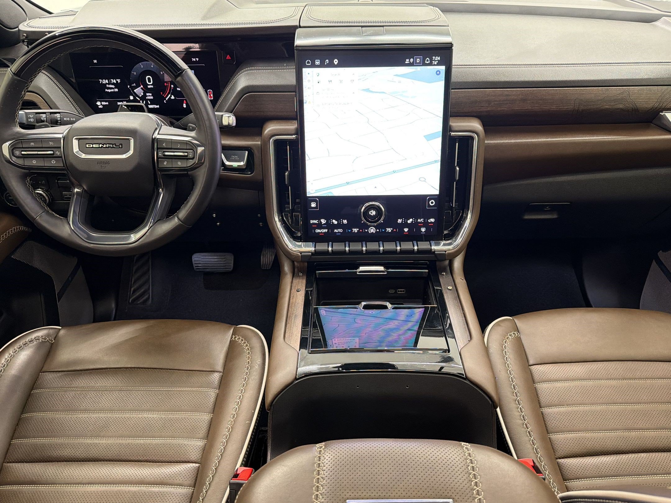 Used 2026 GMC Yukon Denali Ultimate AWD/4WD image 15