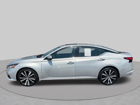 Used 2021 Nissan Altima 2.5 Platinum AWD/4WD image 7