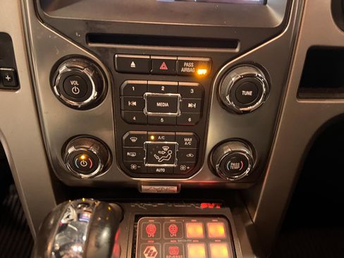 Used 2013 Ford F150 Raptor w/ Luxury Equipment Group image 19