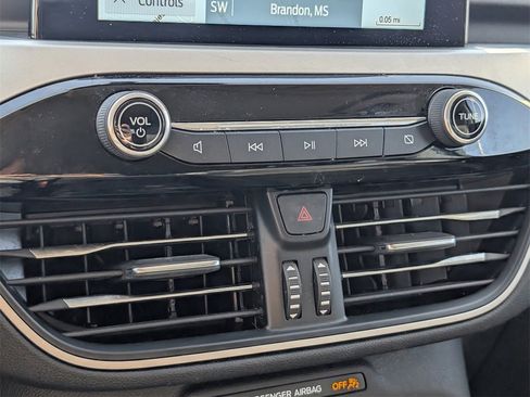 Used 2021 Ford Escape SEL image 17