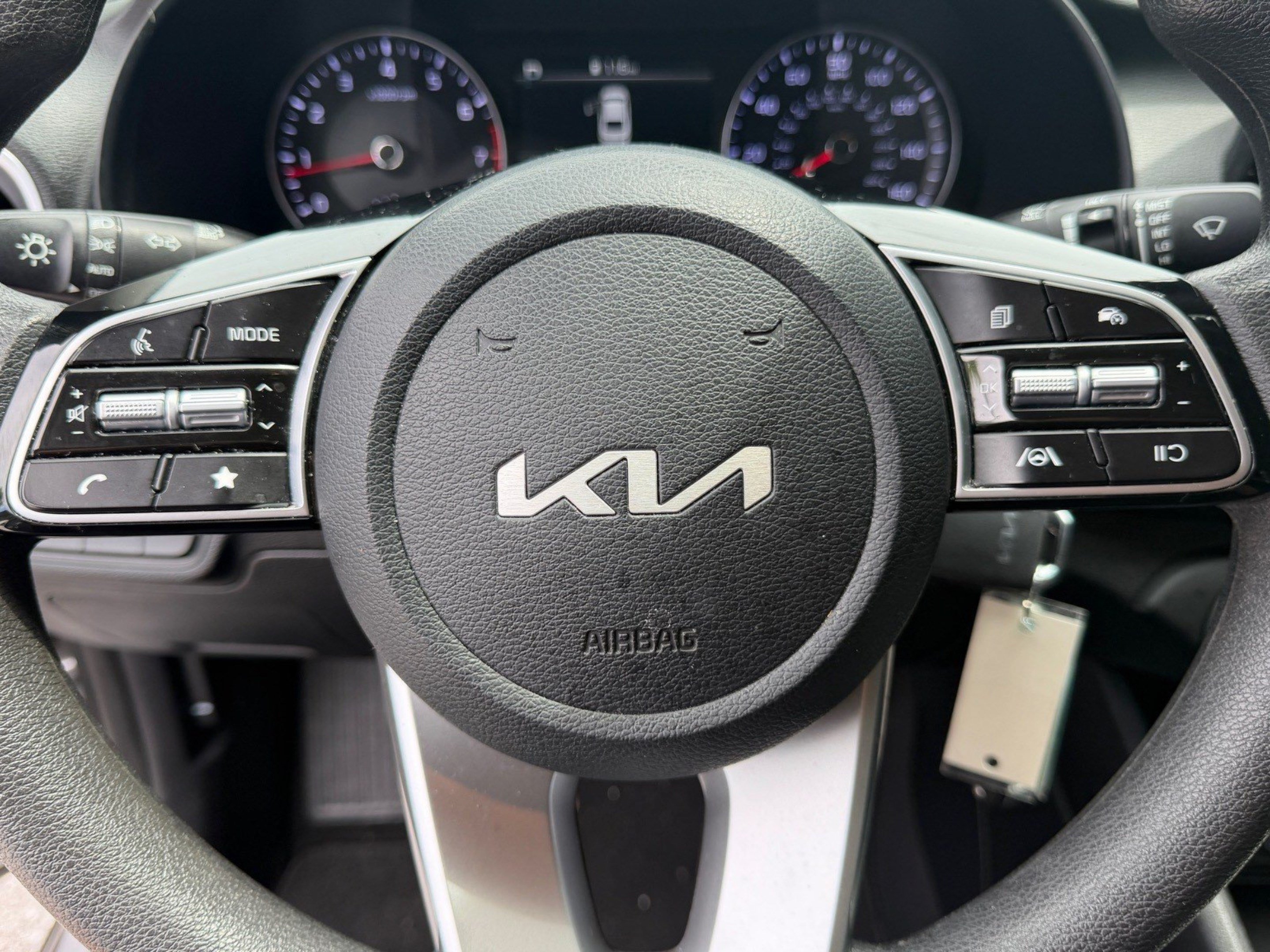 Certified 2024 Kia Forte LXS w/ LXS Technology Package FWD image 36