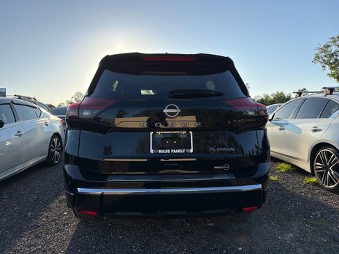 Used 2024 Nissan Rogue Platinum w/ Platinum Premium Package FWD image 6