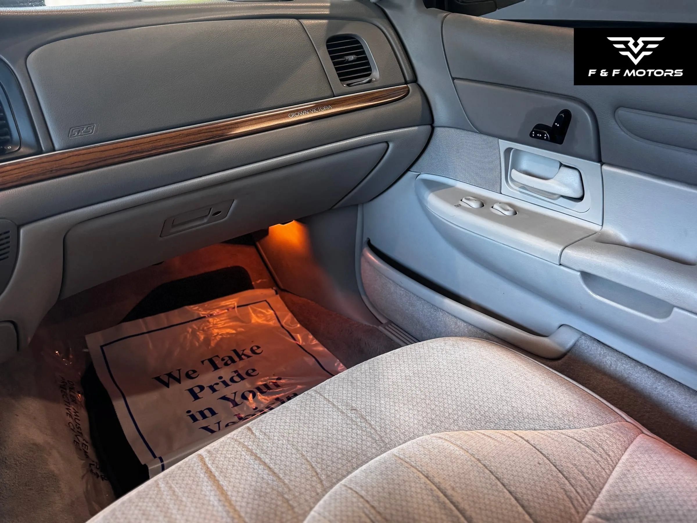 Used 1996 Ford Crown Victoria LX RWD image 11