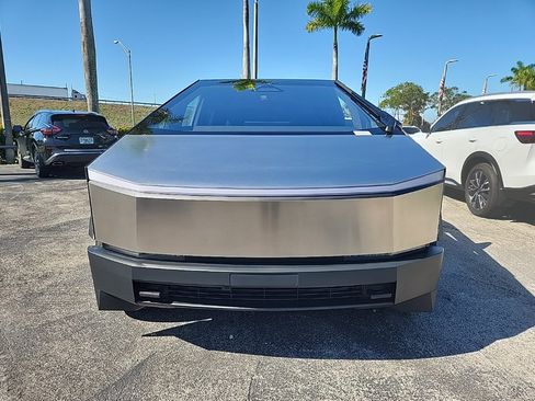 Used 2025 Tesla Cybertruck AWD Crew Cab image 16