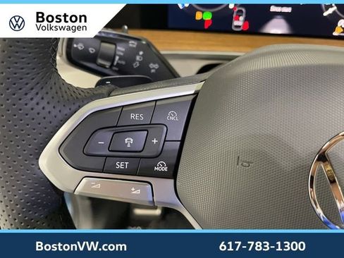 New 2026 Volkswagen Tiguan SEL R-Line AWD/4WD image 16