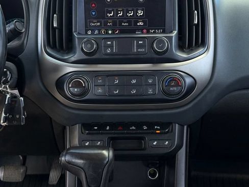 Used 2019 Chevrolet Colorado Z71 AWD/4WD image 23