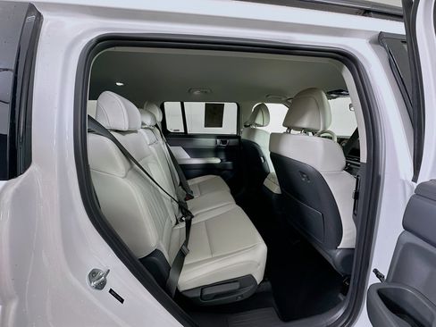 Used 2026 Hyundai Santa Fe SEL FWD image 30