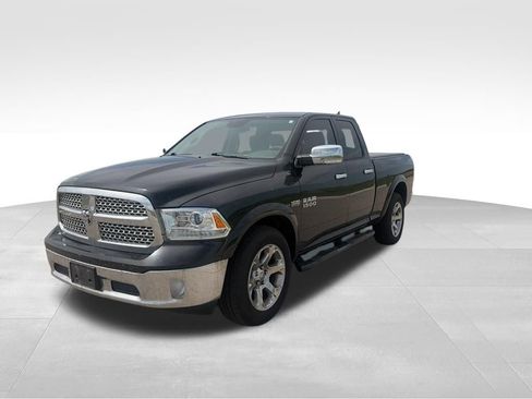 Used 2017 RAM 1500 Laramie AWD/4WD image 3
