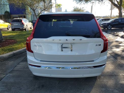 Certified 2024 Volvo XC90 B5 Core w/ Protection Package Premier image 5