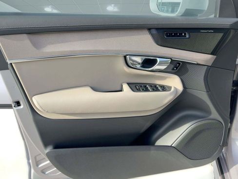 New 2026 Volvo XC90 B6 Plus w/ Protection Package Premier image 21