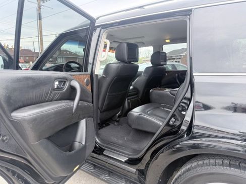 Used 2015 INFINITI QX80 w/ 22" Wheel Package image 9