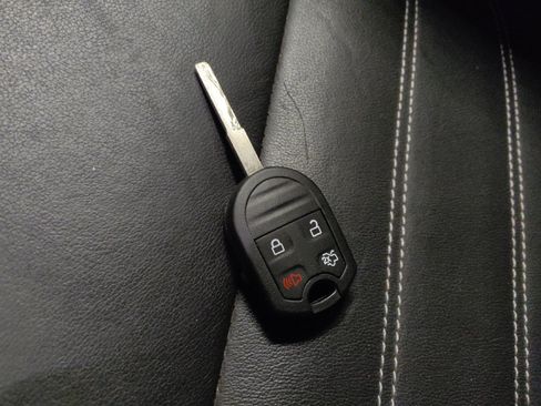 Used 2018 Ford Escape SEL w/ Ford Safe & Smart Package FWD image 32