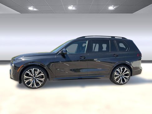 New 2026 BMW X7 M60i image 2