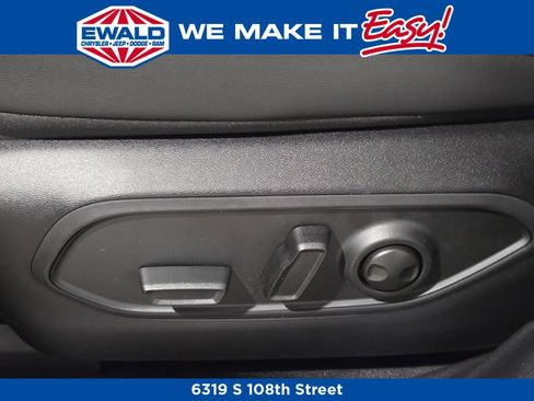 New 2026 Jeep Cherokee Limited AWD/4WD image 25