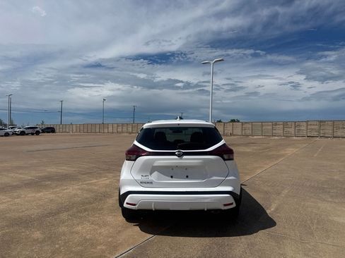 Certified 2024 Nissan Kicks S FWD image 17