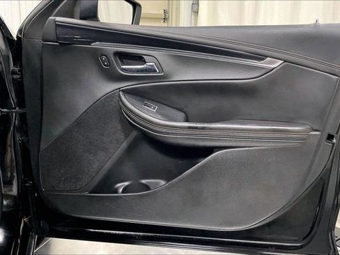 Used 2018 Chevrolet Impala LT FWD image 24