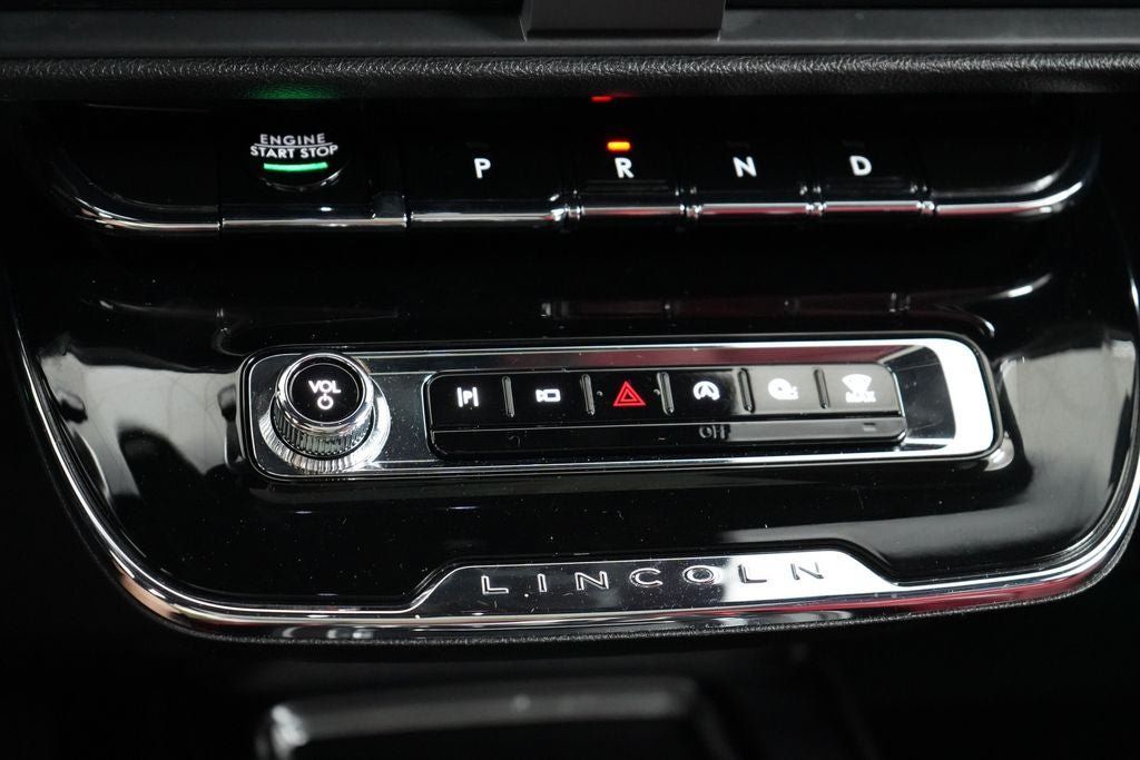 Used 2023 Lincoln Corsair Reserve w/ Equipment Group 201A AWD/4WD image 21