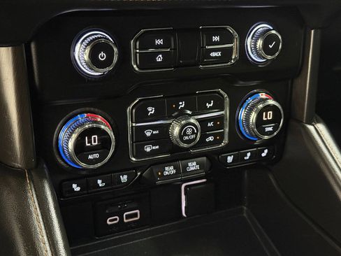 Used 2021 GMC Yukon XL AT4 w/ Rear Media and Nav Package AWD/4WD image 70