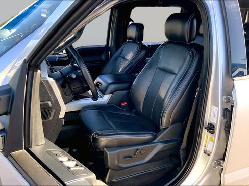 Used 2019 Ford F150 Lariat w/ Equipment Group 502A Luxury AWD/4WD image 8