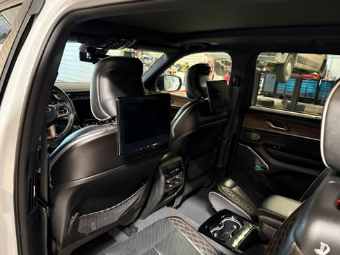 Used 2023 Jeep Grand Cherokee L Summit w/ Advanced Protech Group IV image 25