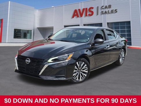 Used 2025 Nissan Altima 2.5 SV FWD image 1