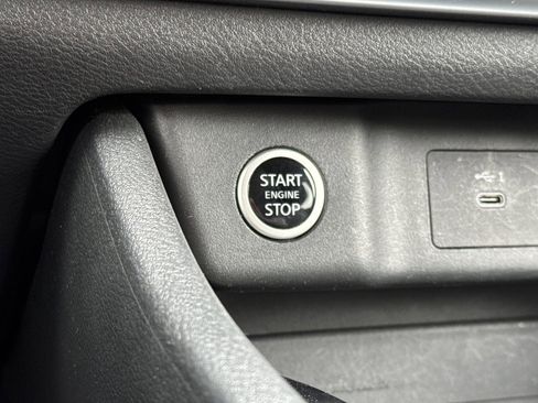 Certified 2023 Nissan Rogue SV image 25