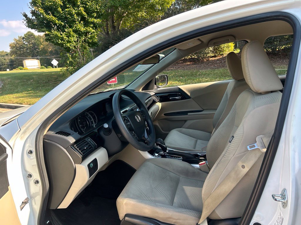 Used 2016 Honda Accord LX image 35