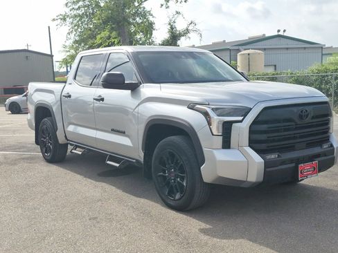 Used 2023 Toyota Tundra SR5 AWD/4WD image 7