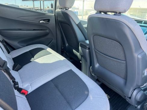 Used 2017 Chevrolet Bolt LT FWD image 7