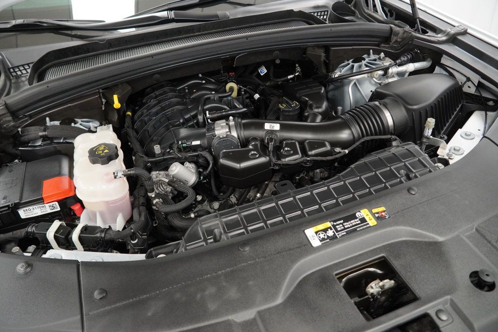 Certified 2025 Jeep Grand Cherokee Limited AWD/4WD image 52