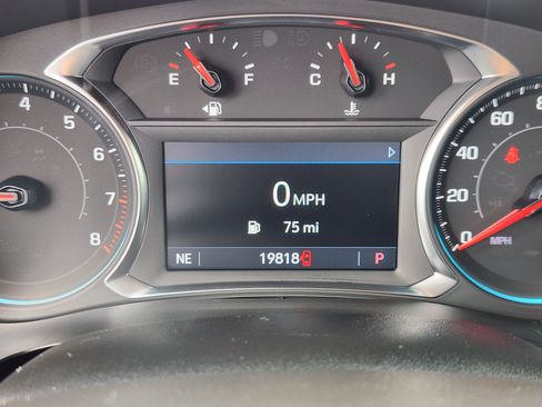 Used 2023 Chevrolet Traverse LT FWD image 10