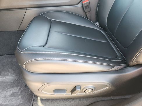 New 2025 Jeep Grand Cherokee L Limited w/ Trailer Tow Package image 17