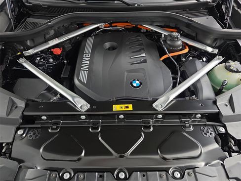 New 2026 BMW X5 xDrive50e w/ M Sport Package image 30