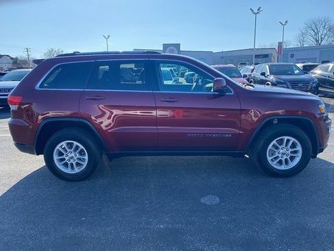 Used 2019 Jeep Grand Cherokee Laredo image 8