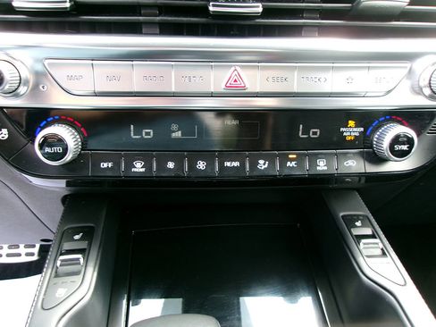 Used 2022 Kia Telluride SX w/ SX Prestige Package image 20