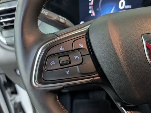 Used 2025 Buick Encore GX Preferred AWD/4WD image 18