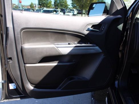Used 2020 Chevrolet Colorado ZR2 image 17